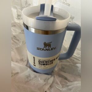 Brand new Stanley tumbler . Never opened / used, just for the pic.Color heather